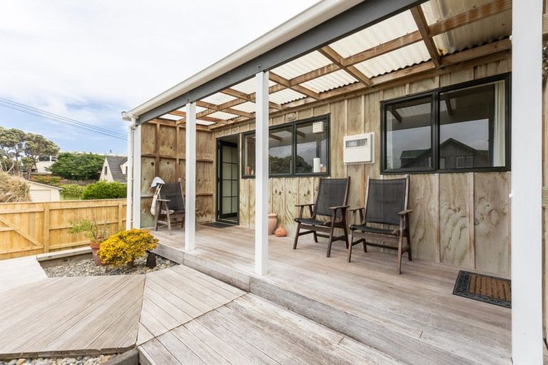 Photo of property in 24 Rodney Avenue, Te Horo Beach, Otaki, 5581