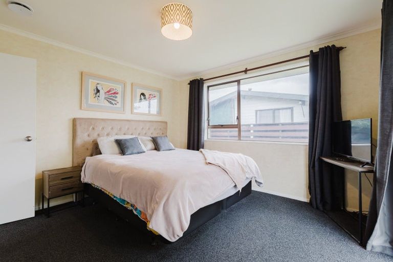 Photo of property in 43 Pencarrow Street, Highbury, Palmerston North, 4412