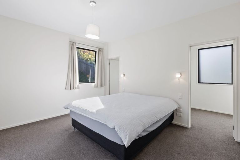 Photo of property in 16 Harrys Close, Arthurs Point, Queenstown, 9371