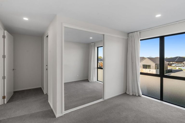 Photo of property in 17 Eminence Drive, Northwood, Christchurch, 8051