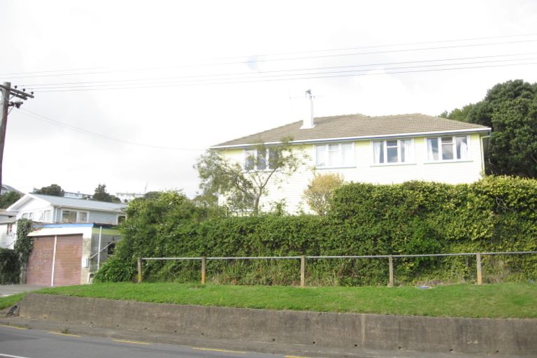 Photo of property in 17 Hampshire Street, Cannons Creek, Porirua, 5024