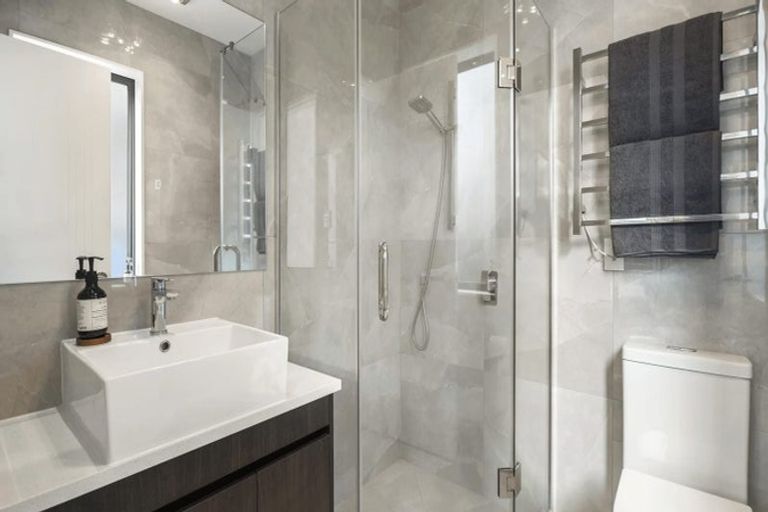 Photo of property in 11 Koiora Road, Clarks Beach, 2122