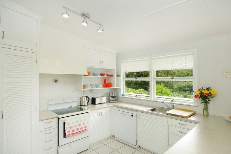 Photo of property in 232 Konini Road, Titirangi, Auckland, 0604