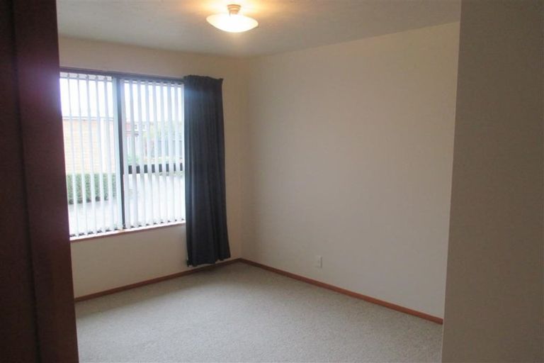 Photo of property in 3/66 Middlepark Road, Sockburn, Christchurch, 8042