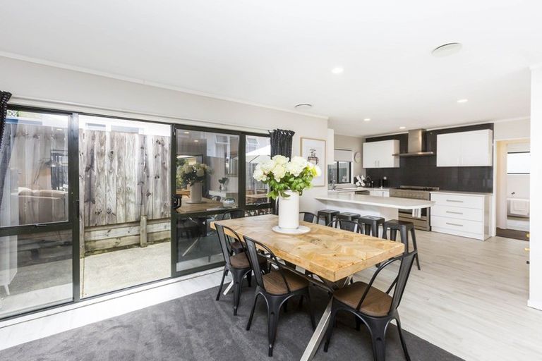 Photo of property in 5 Gloucester Street, Silverstream, Upper Hutt, 5019