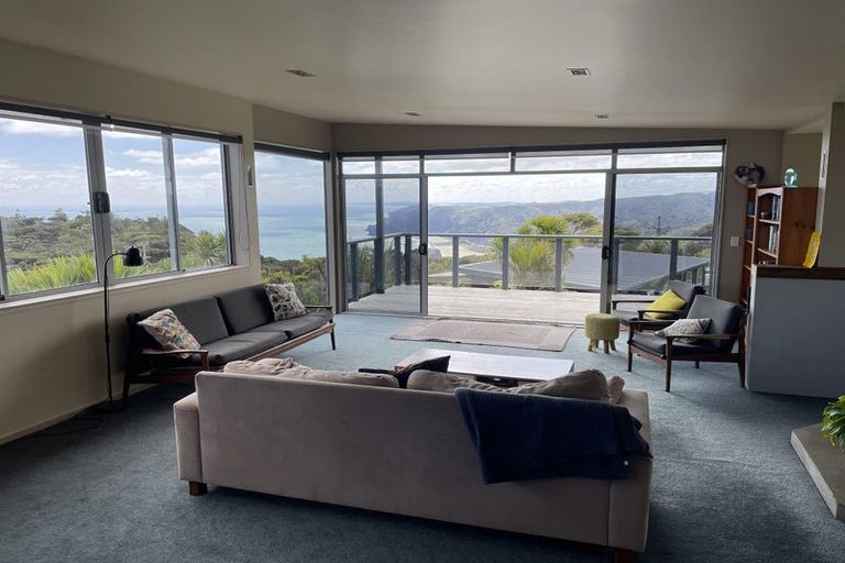 Photo of property in 16 Log Race Road, Piha, New Lynn, 0772