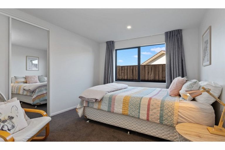 Photo of property in 11 Westpark Boulevard, Rangiora, 7400