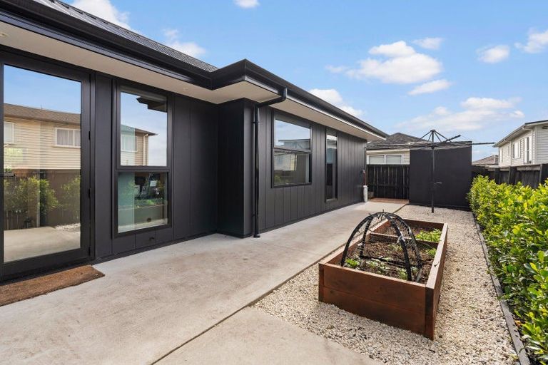 Photo of property in 5 Canoe Lane, Riverhead, 0820