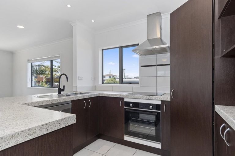 Photo of property in 1044a Papamoa Beach Road, Papamoa Beach, Papamoa, 3118