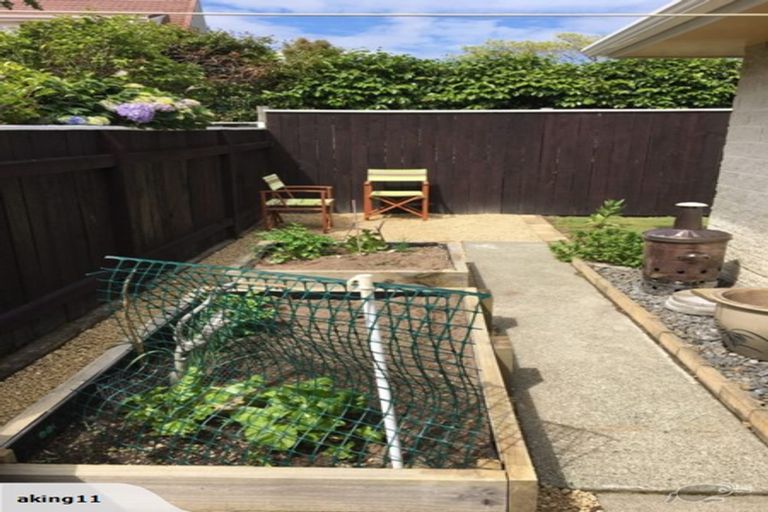 Photo of property in 6a Rewarewa Crescent, Waikanae, 5036