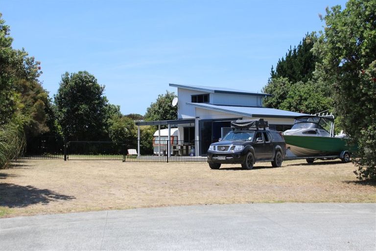 Photo of property in 12 Ti Tree Place, Mangawhai Heads, Mangawhai, 0505