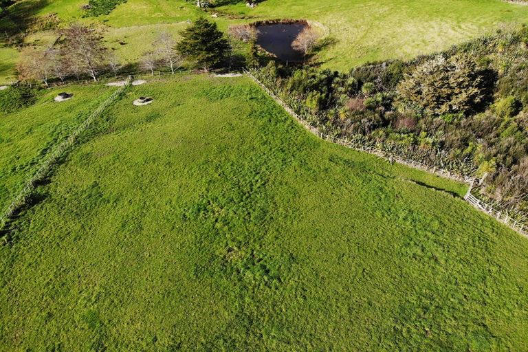 Photo of property in 33 Osbaldiston Lane, Kaukapakapa, 0873