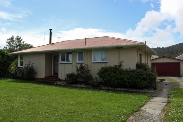 Photo of property in 9 Barkley Place, Cobden, Greymouth, 7802