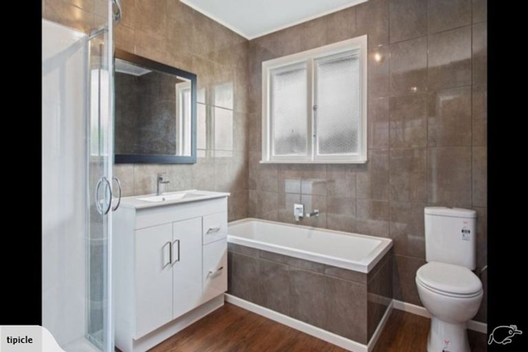 Photo of property in 122 Kippenberger Avenue, Rangiora, 7400