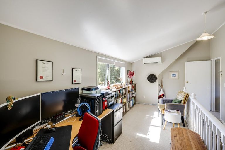 Photo of property in 2 Toop Street, Havelock North, 4130