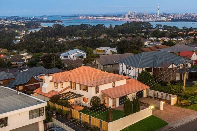 Photo of property in 30 Onetaunga Road, Chatswood, Auckland, 0626