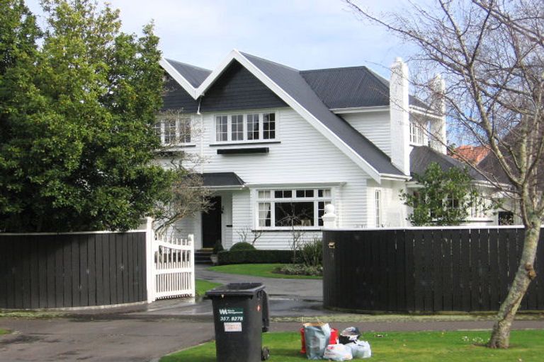 Photo of property in 74 Marne Street, Hokowhitu, Palmerston North, 4410