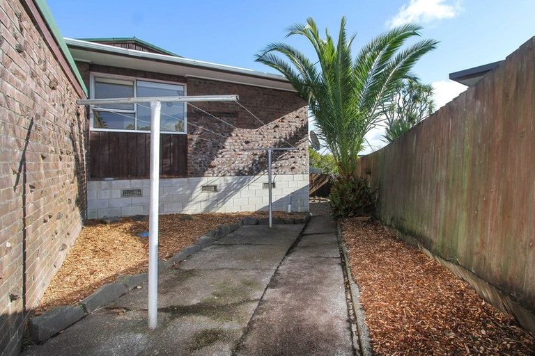 Photo of property in 5/38 Kirrie Avenue, Te Atatu South, Auckland, 0610