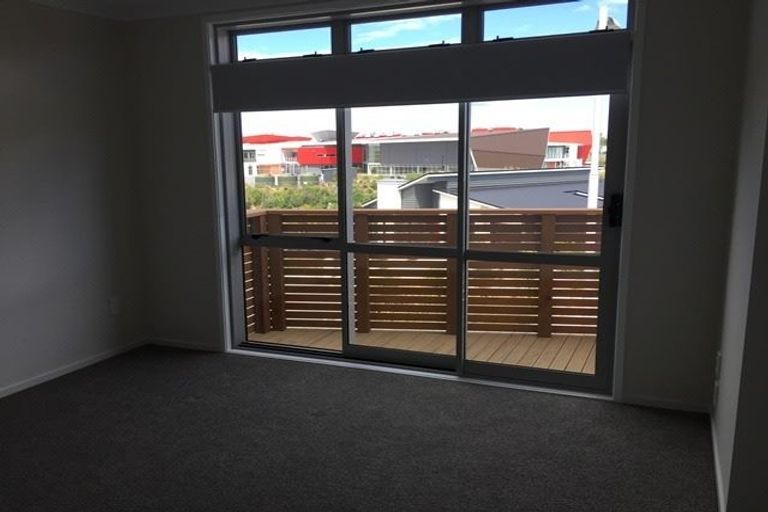 Photo of property in 18 Teal Way, Hobsonville, Auckland, 0616