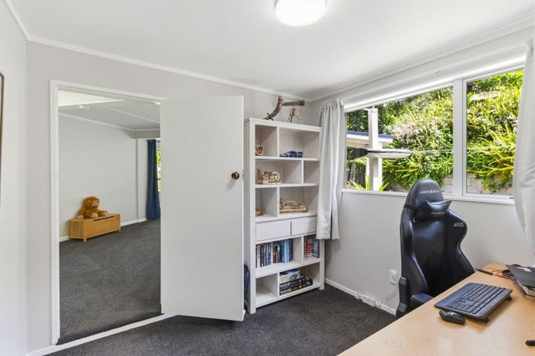 Photo of property in 92 Leinster Avenue, Raumati South, Paraparaumu, 5032