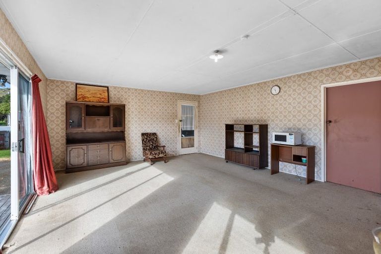 Photo of property in 6 Briscoe Street, Awakino, Mokau, 4376