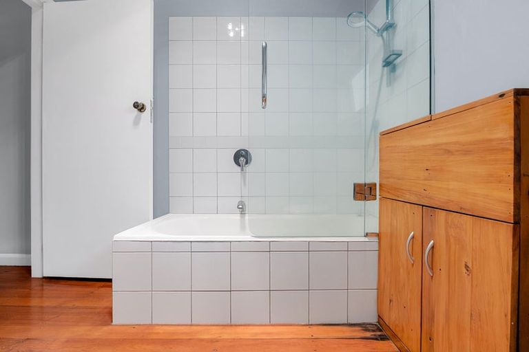 Photo of property in 6 Strowan Avenue, Fairfield, Hamilton, 3214