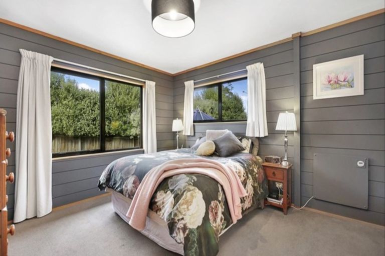 Photo of property in 8 De Renzie Place, Kirwee, Darfield, 7571