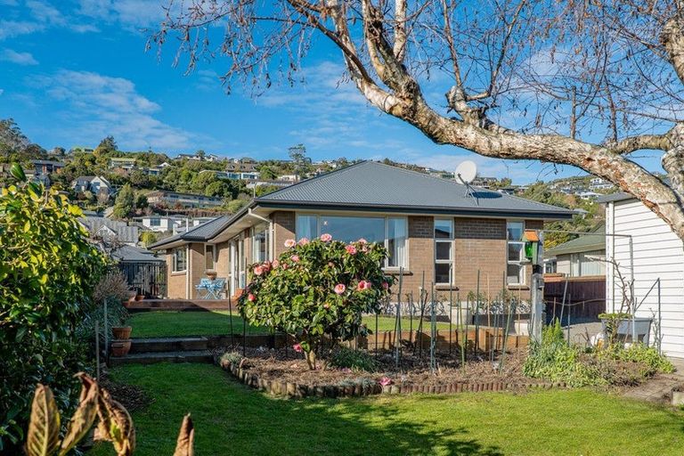 Photo of property in 103 Centaurus Road, Huntsbury, Christchurch, 8022