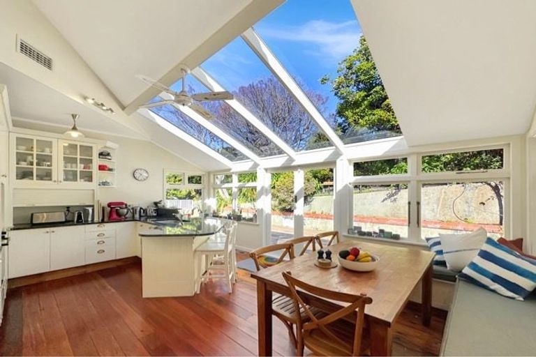 Photo of property in 12 Mallam Street, Karori, Wellington, 6012