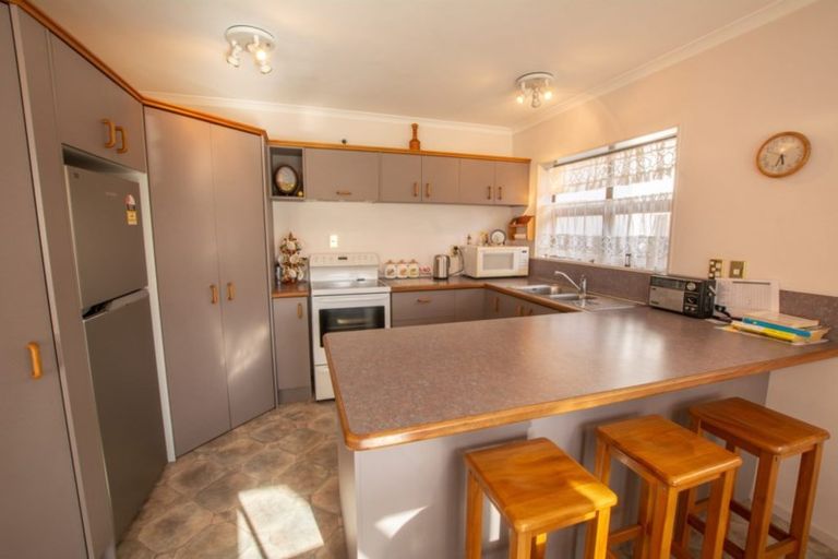 Photo of property in 60a Pitau Road, Mount Maunganui, 3116