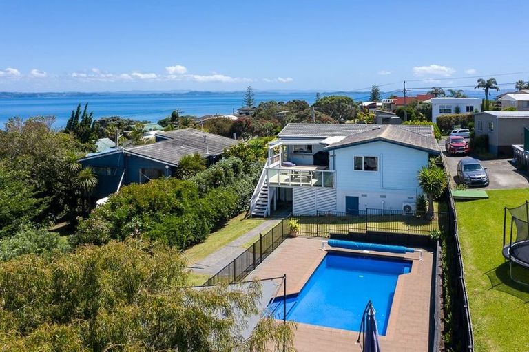 Photo of property in 1301 Whangaparaoa Road, Army Bay, Whangaparaoa, 0930