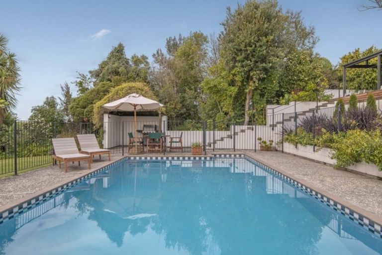 Photo of property in 7 Chaston Close, Westmorland, Christchurch, 8025