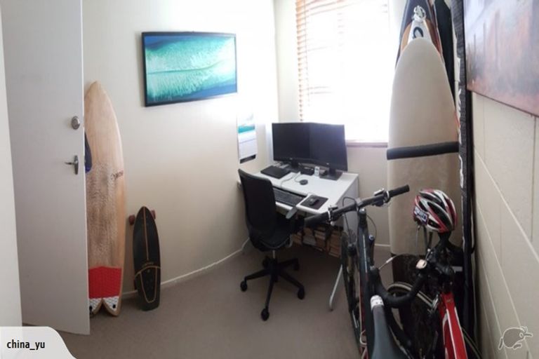 Photo of property in 1/102 Lyall Parade, Lyall Bay, Wellington, 6022