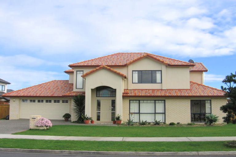 Photo of property in 73 Middlefield Drive, Flat Bush, Auckland, 2016