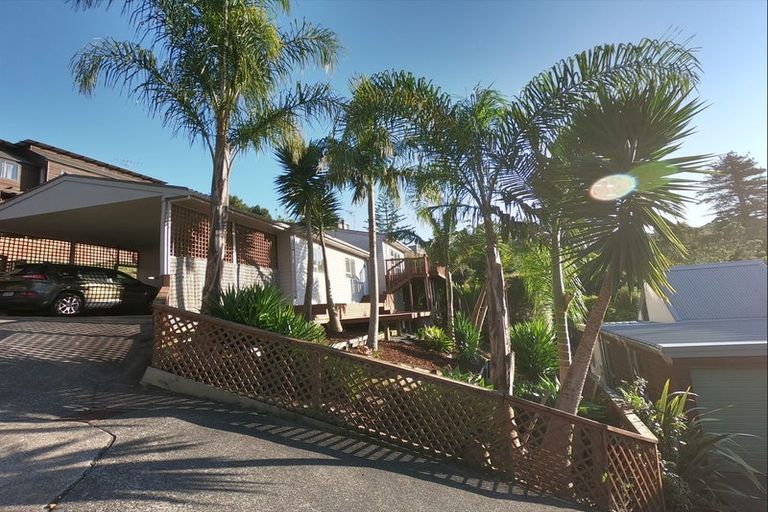 Photo of property in 1/57b Woodlands Crescent, Browns Bay, Auckland, 0630