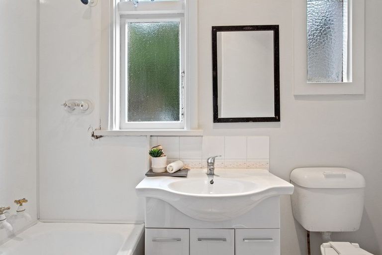 Photo of property in 2 Browning Street, Sydenham, Christchurch, 8023