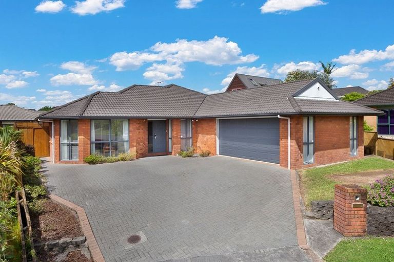 Photo of property in 11 Toledo Avenue, Henderson, Auckland, 0612
