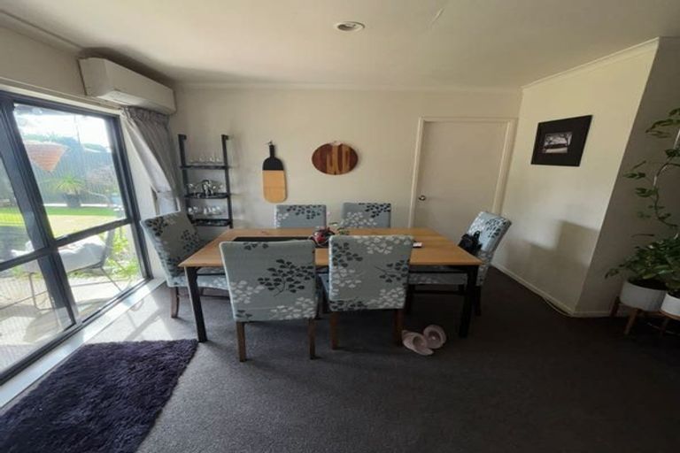 Photo of property in 14 Ranch Place, Pukekohe, 2120