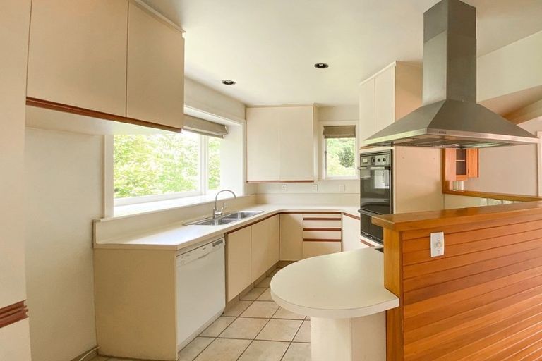 Photo of property in 147 Straven Road, Fendalton, Christchurch, 8014