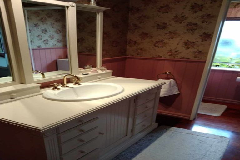 Photo of property in 11 Te Pahi River Drive, Paparoa, Maungaturoto, 0583