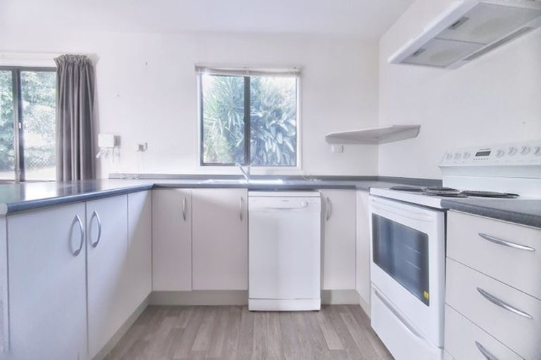 Photo of property in 24 Porowha Road, Westgate, Auckland, 0814