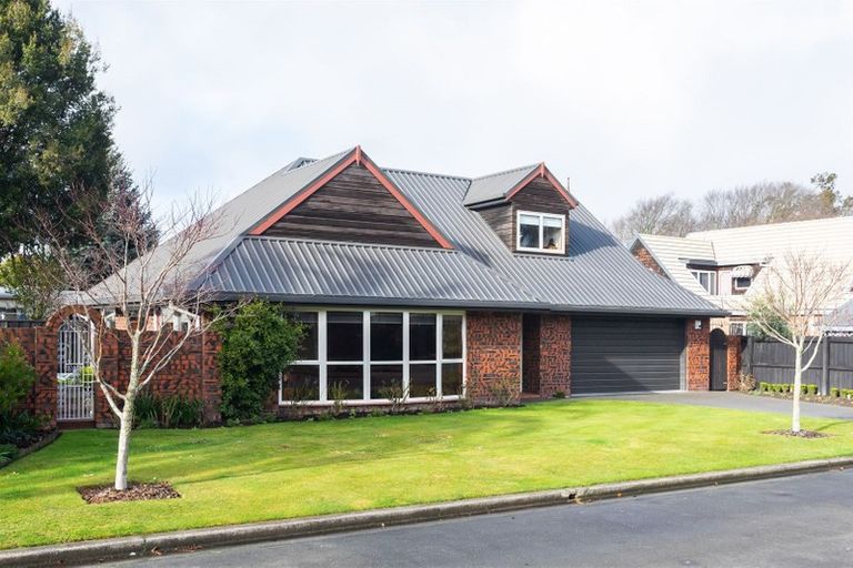 Photo of property in 1a Ludecke Place, Sockburn, Christchurch, 8042