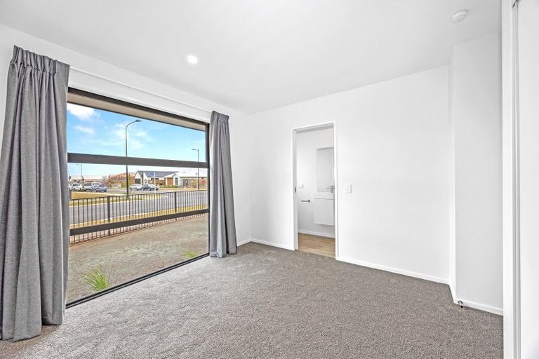 Photo of property in 33 Accadia Drive, Rolleston, 7614
