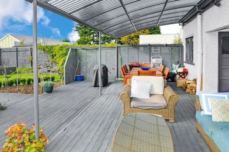 Photo of property in 1012 Heretaunga Street East, Parkvale, Hastings, 4122