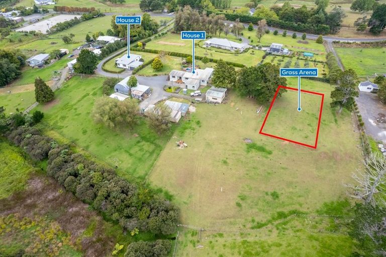 Photo of property in 104 Awa Road, Kumeu, 0891