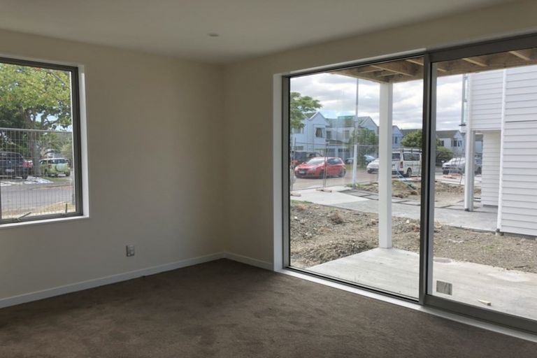 Photo of property in 31 Nephrite Lane, Henderson, Auckland, 0610