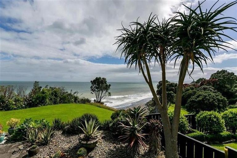 Photo of property in 16b Motukari Place, Onaero, Waitara, 4383