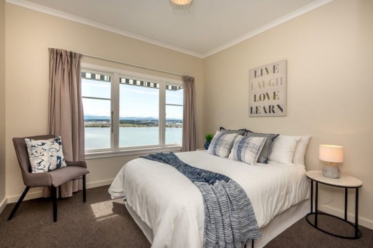 Photo of property in 38 Saint Andrews Hill Road, Mount Pleasant, Christchurch, 8081