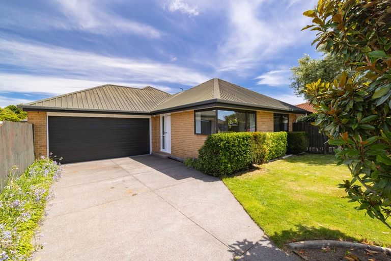 Photo of property in 1/37 Kildare Street, Northwood, Christchurch, 8051