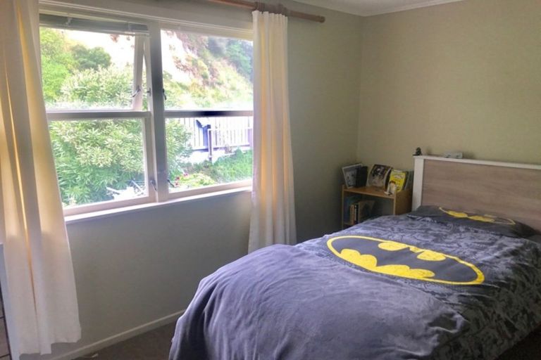 Photo of property in 31 Sunset Parade, Plimmerton, Porirua, 5026